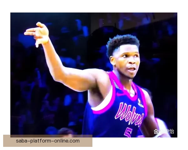 森林狼主帅透露爱德华兹已参与训练 右膝炎症恢复情况仍不确定